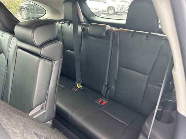 Used 2023 Toyota Highlander XLE image 17