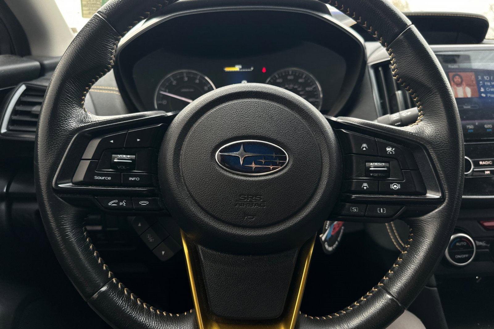 Used 2022 Subaru Crosstrek 2.5i Sport w/ Moonroof Package image 22