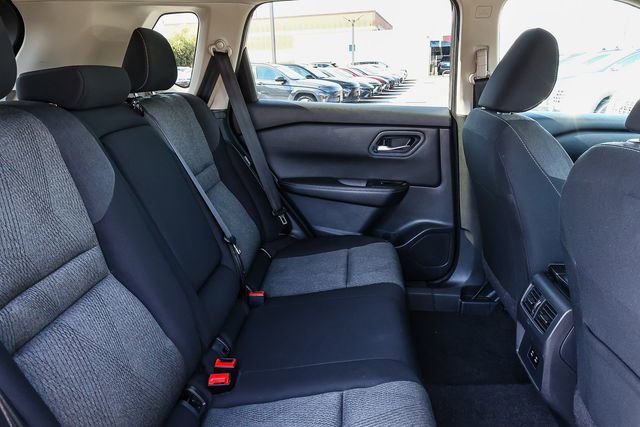 Used 2024 Nissan Rogue SV FWD image 19