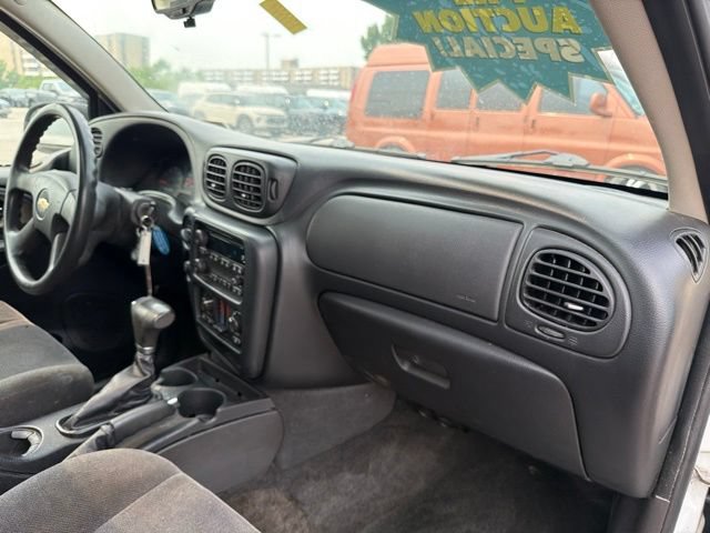 Used 2008 Chevrolet TrailBlazer LT w/ Sun And Sound Package AWD/4WD image 20
