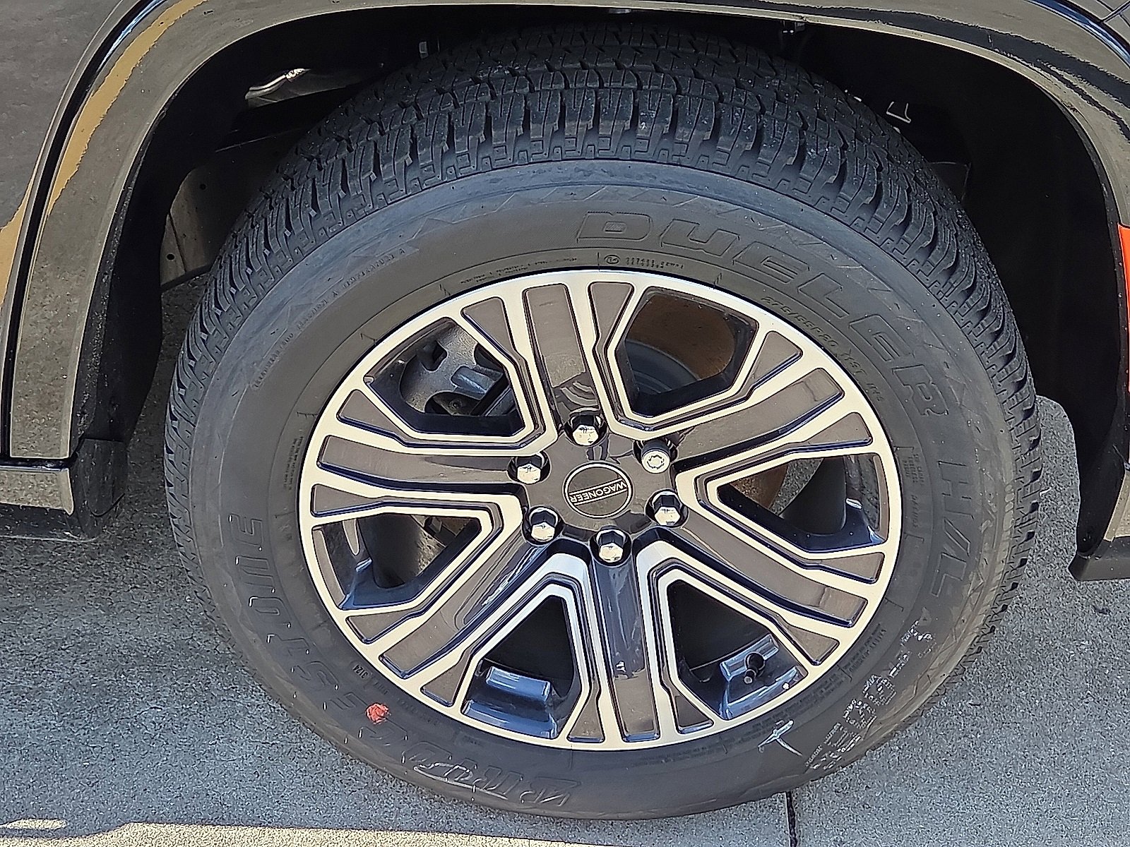 New 2025 Jeep Wagoneer L 4WD w/ Convenience Group I image 7