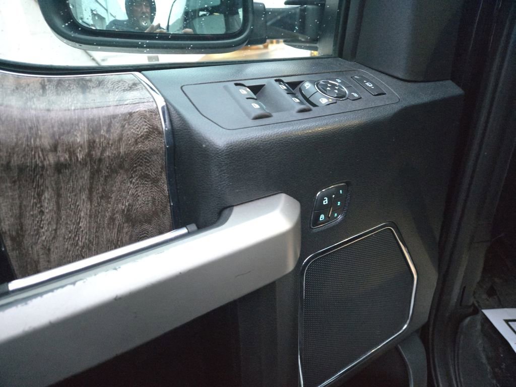 Used 2019 Ford F250 Lariat image 11