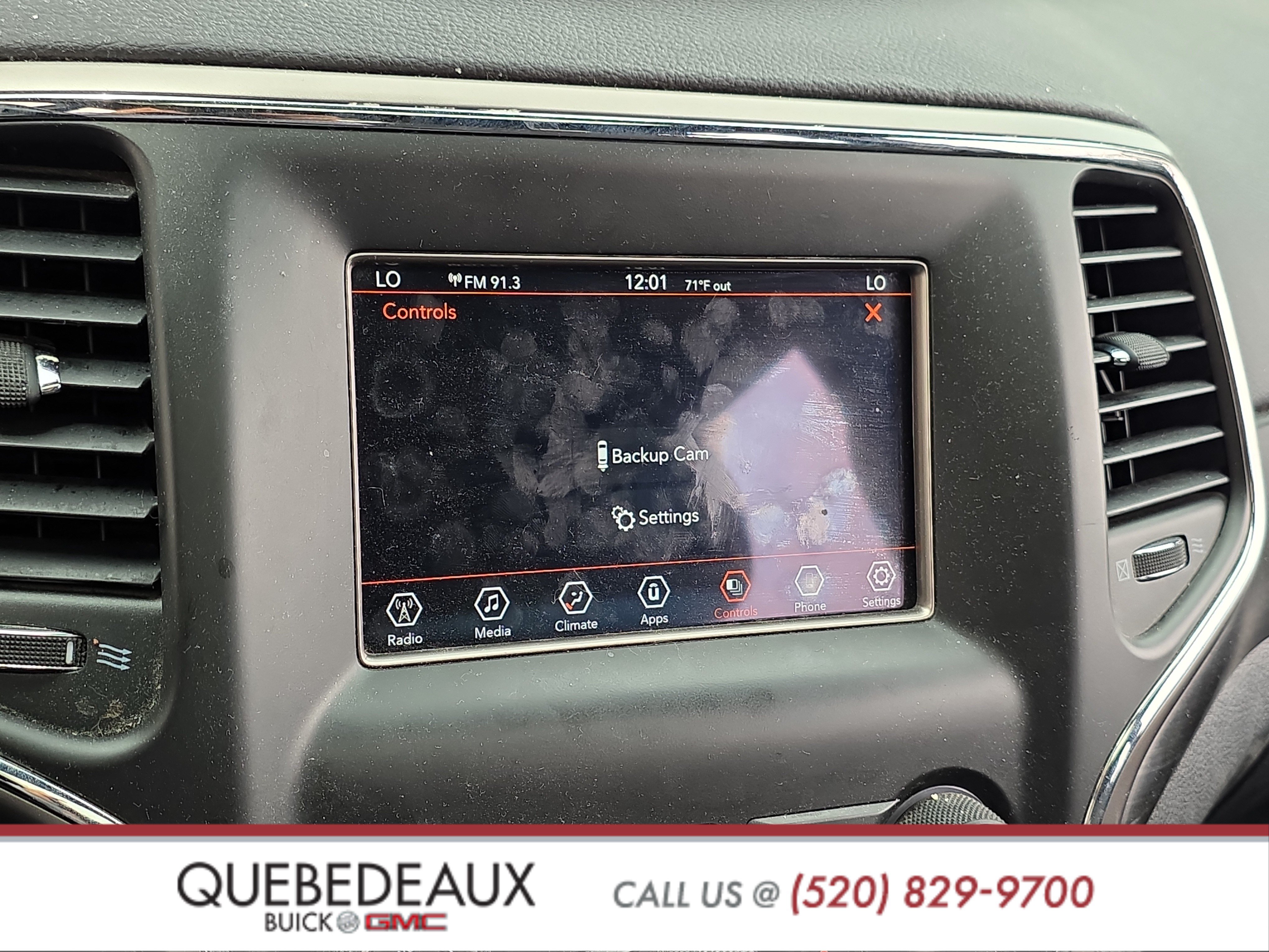 Used 2021 Jeep Grand Cherokee Laredo RWD image 34
