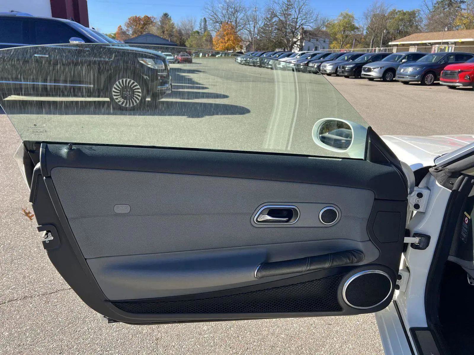 Used 2004 Chrysler Crossfire Coupe image 9
