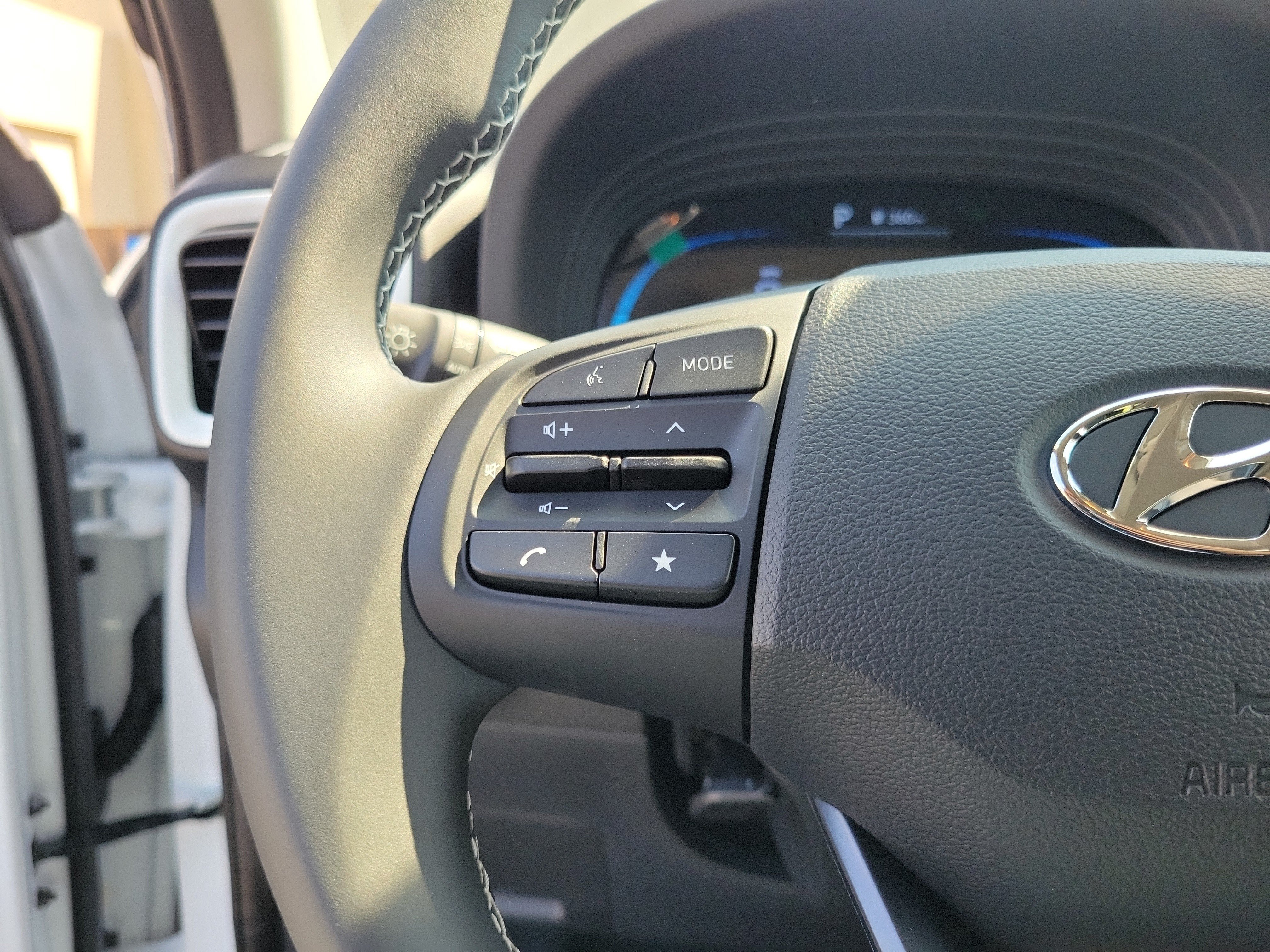 New 2026 Hyundai Venue SEL FWD image 22