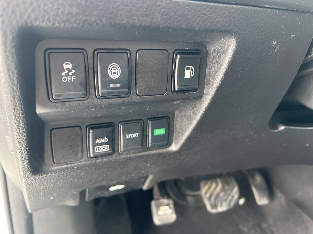 Certified 2020 Nissan Rogue S image 50