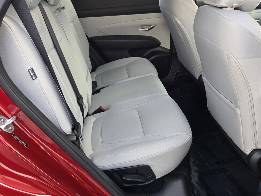Certified 2025 Hyundai Tucson SEL image 18