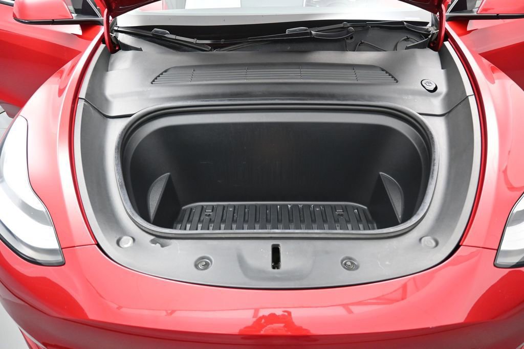Used 2021 Tesla Model Y Long Range AWD/4WD image 34