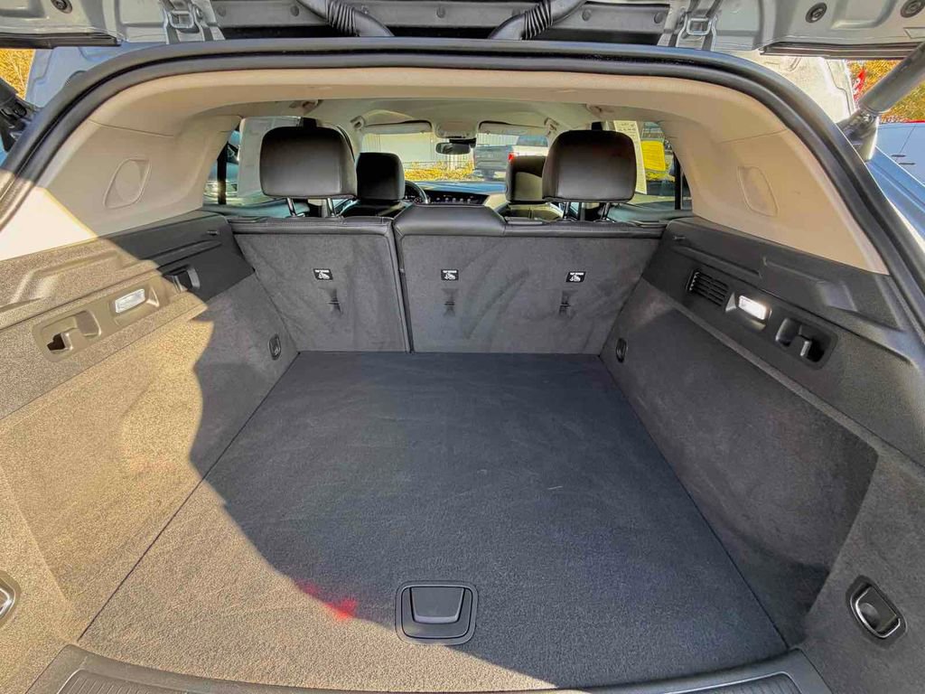 Used 2023 Buick Envision Essence image 33