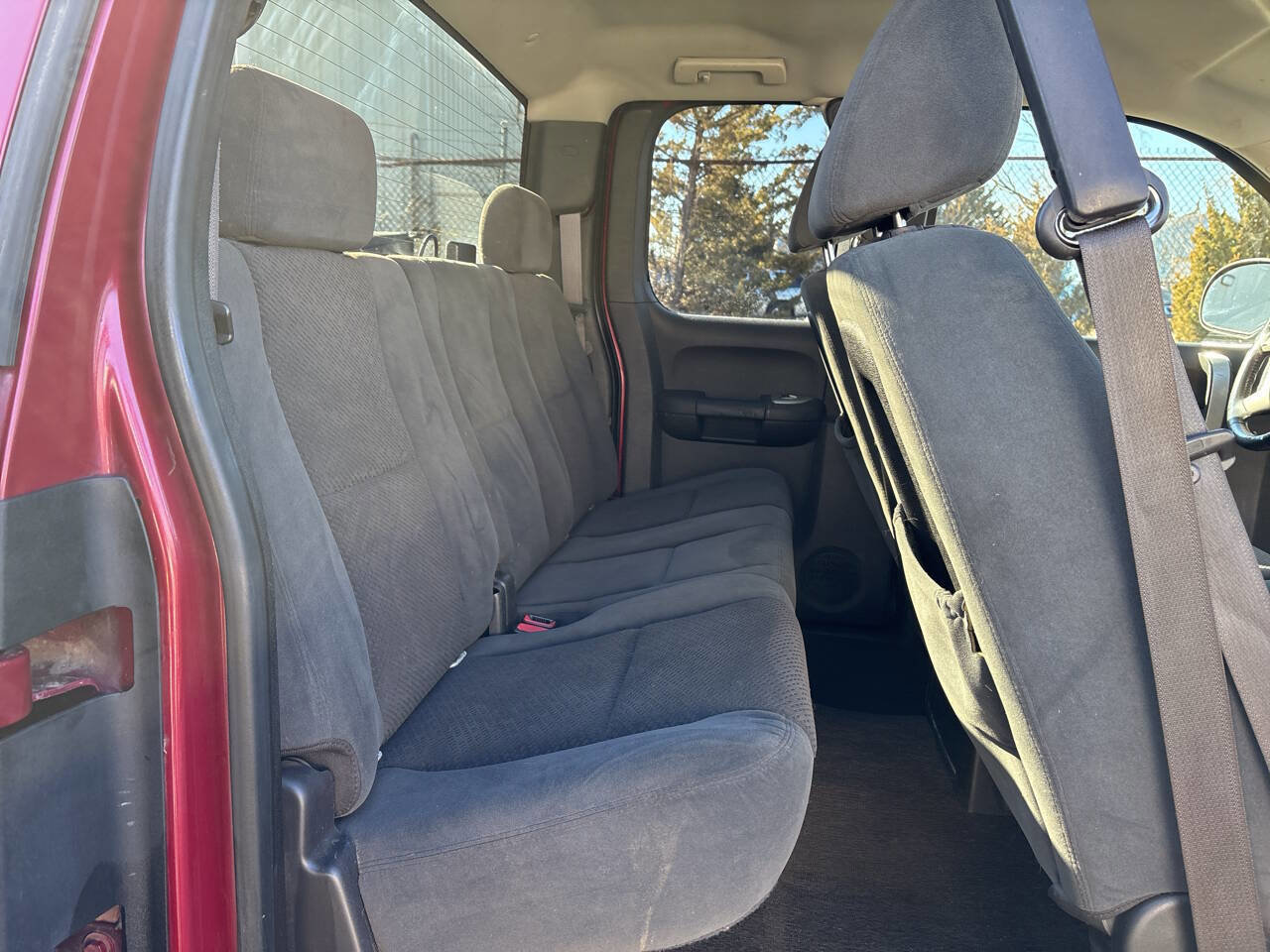 Used 2007 Chevrolet Silverado 1500 LT w/ 1LT Convenience Package AWD/4WD image 21