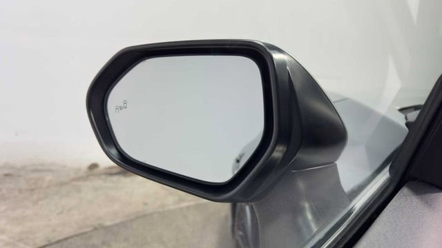 Used 2022 Toyota Camry SE w/ Convenience Package image 11