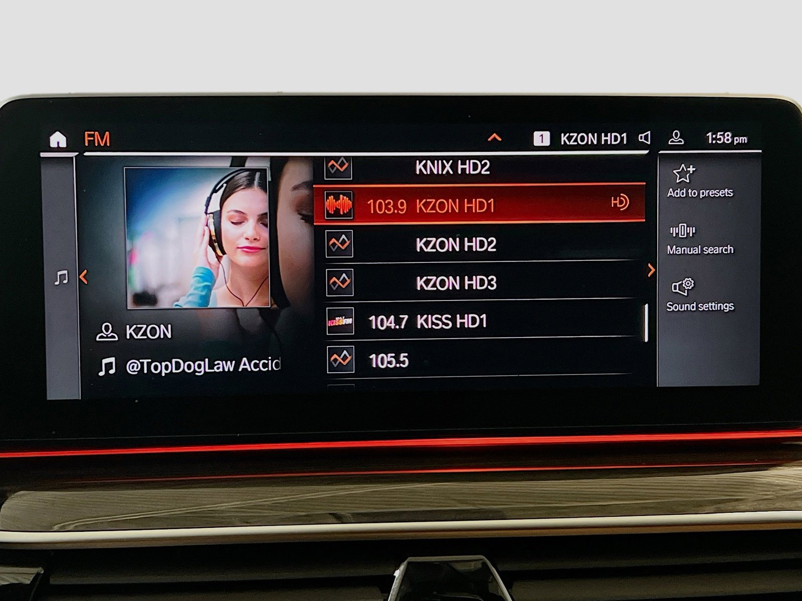 Used 2022 BMW 530i w/ Convenience Package image 11