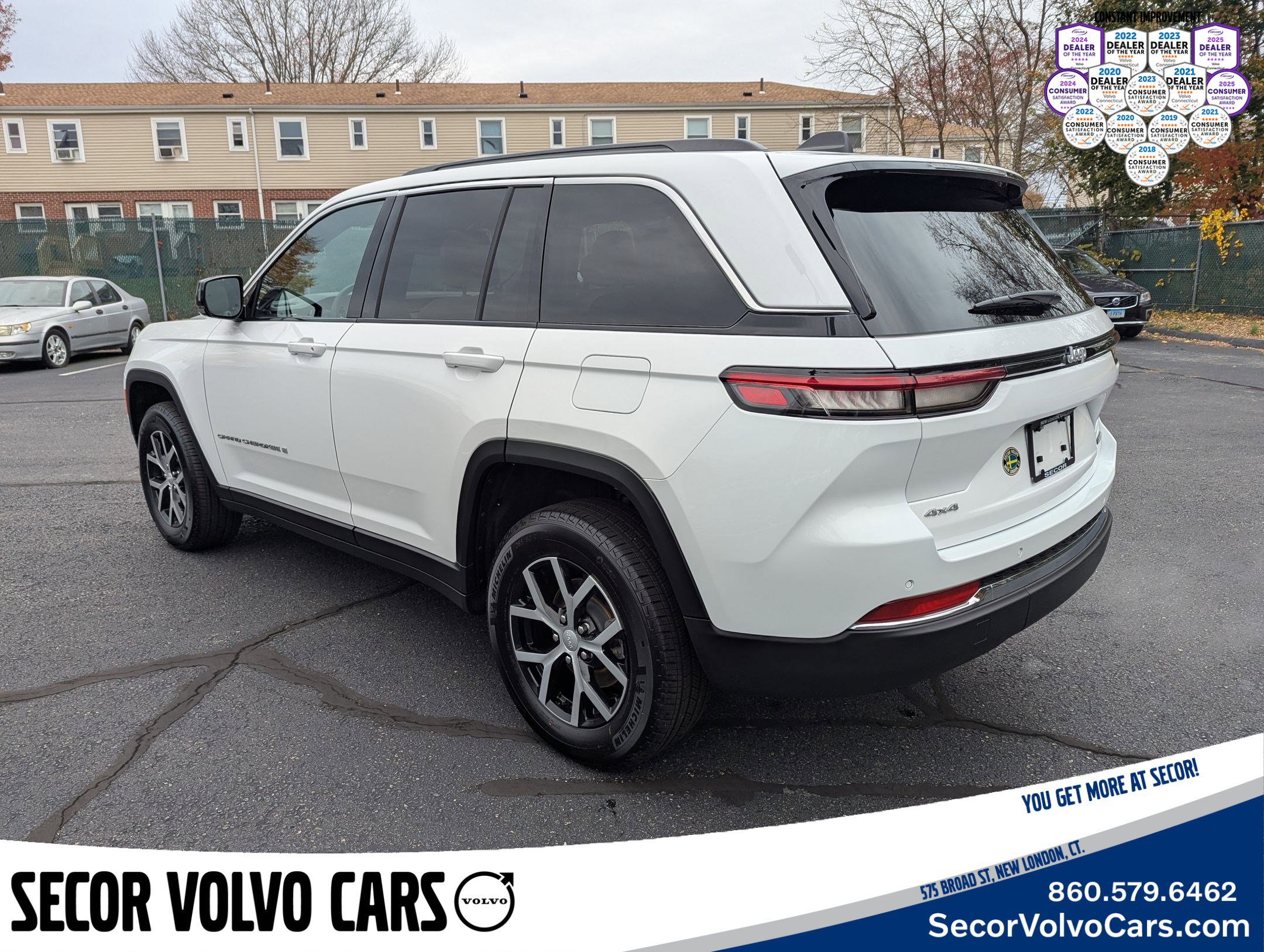 Used 2024 Jeep Grand Cherokee Limited image 5