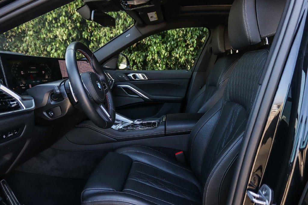 Used 2026 BMW X6 M60i AWD/4WD image 18