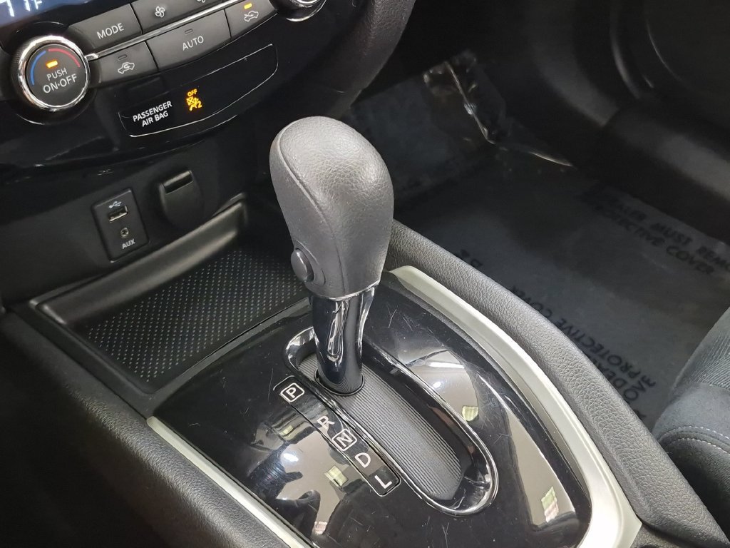Used 2016 Nissan Rogue SV AWD/4WD image 25