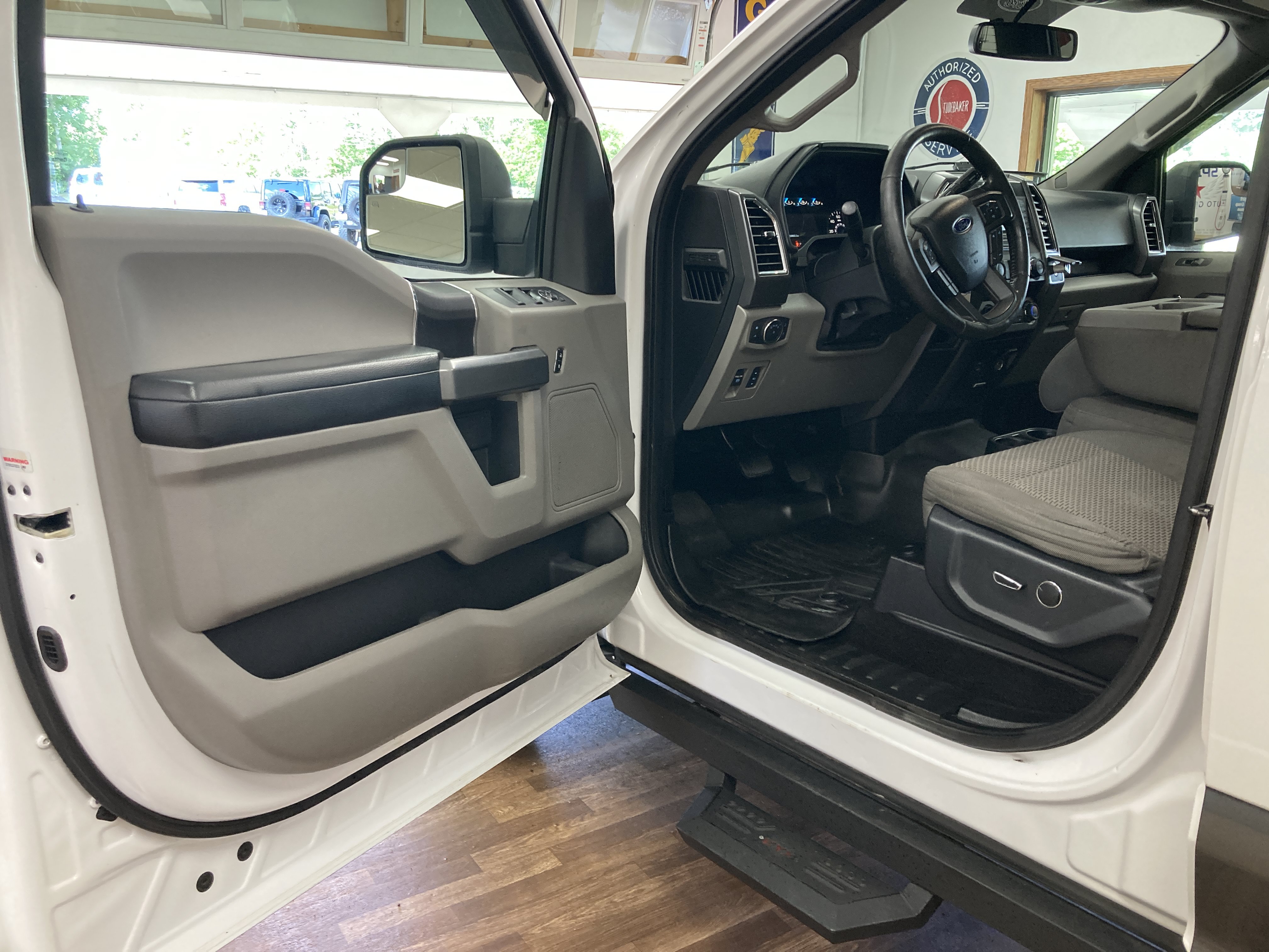 Used 2016 Ford F150 XLT w/ Equipment Group 301A Mid AWD/4WD image 11