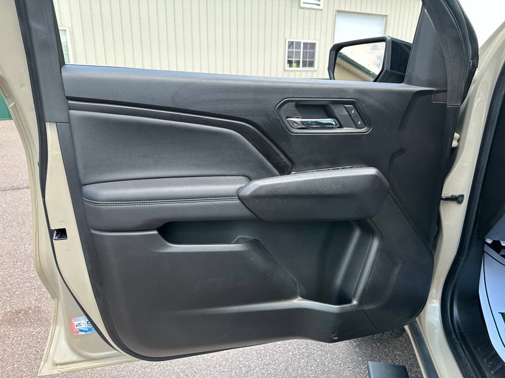 Used 2023 GMC Canyon Elevation w/ Elevation Premium Package AWD/4WD image 11