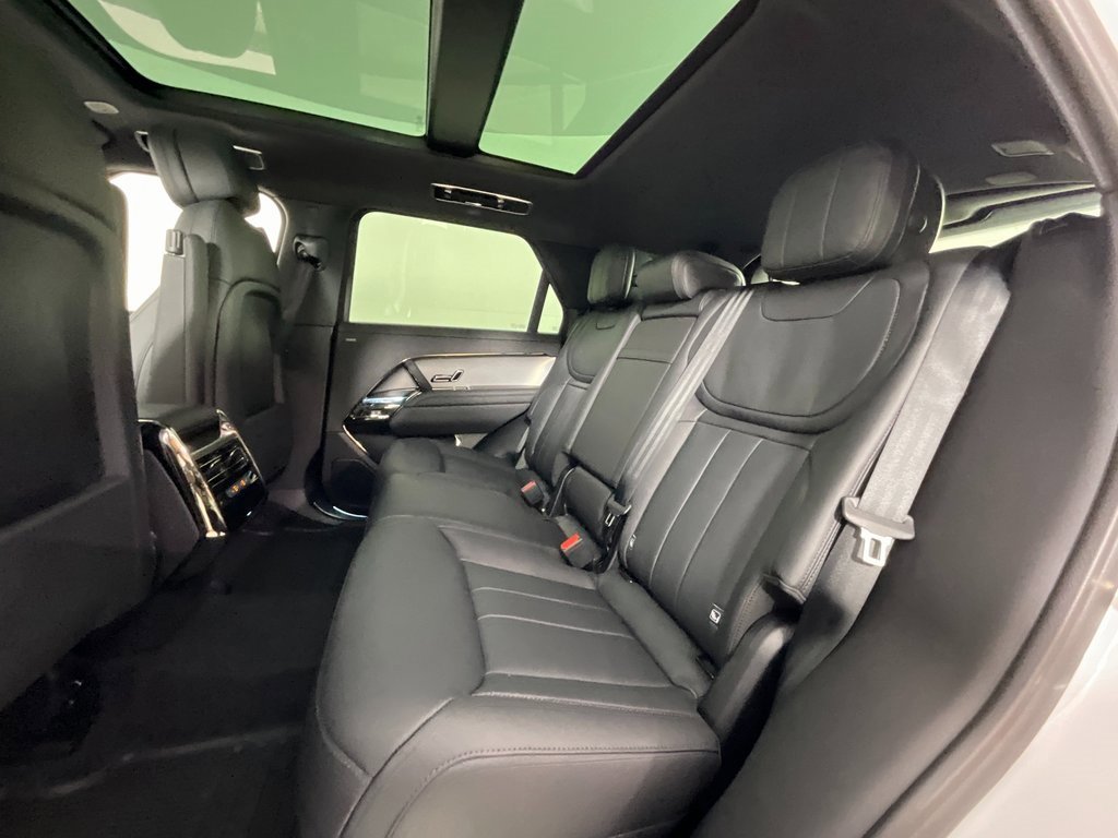 New 2025 Land Rover Range Rover Sport Dynamic SE image 5