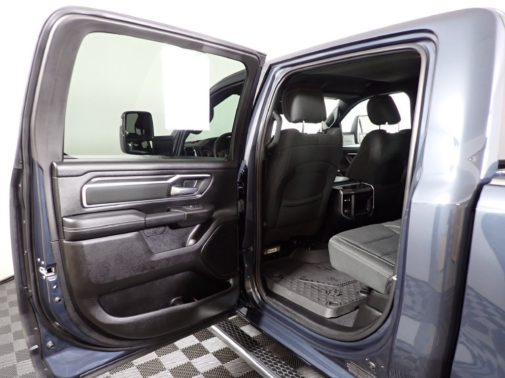 Used 2025 RAM 1500 Big Horn AWD/4WD image 32