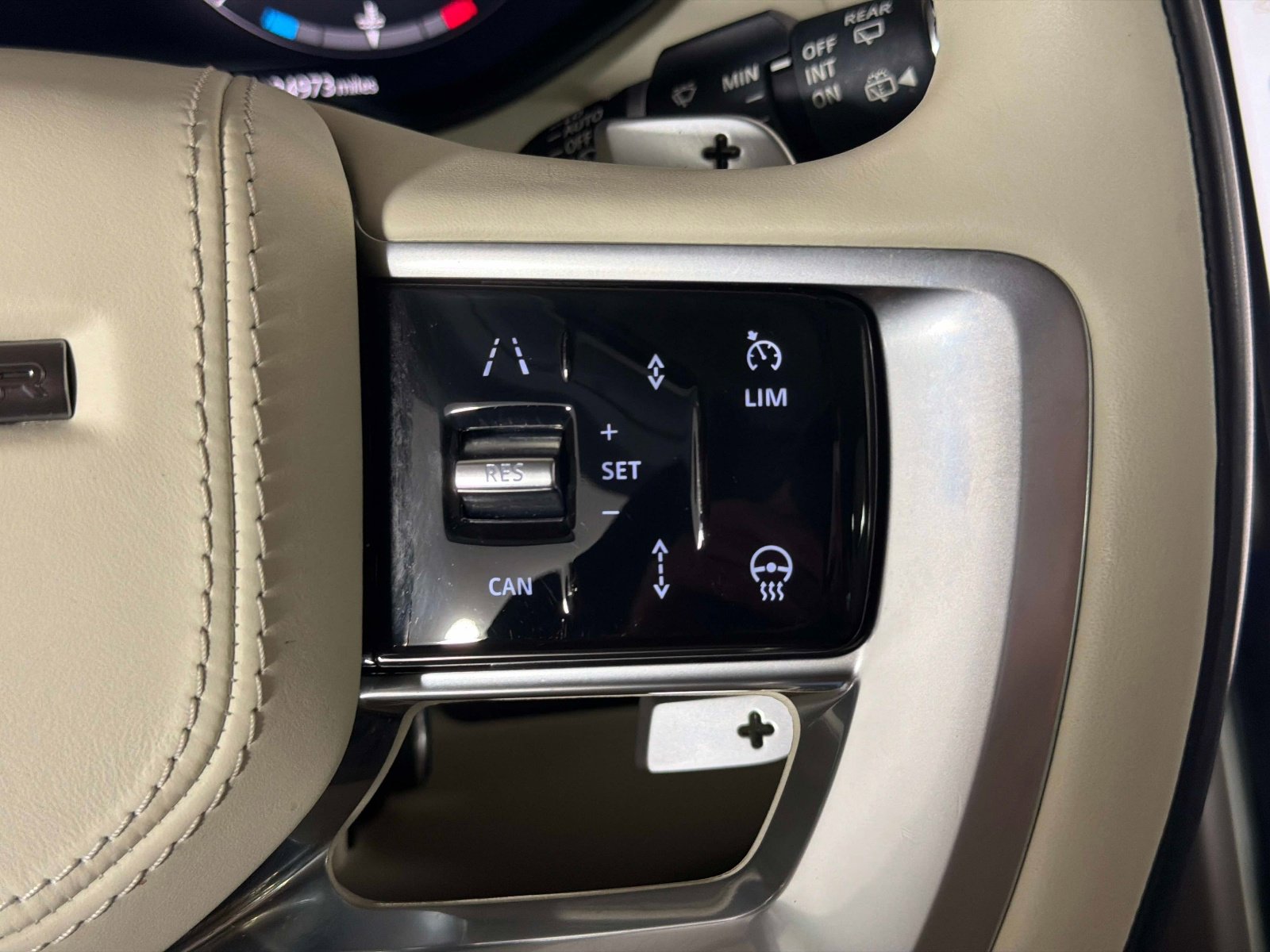 Used 2023 Land Rover Range Rover SE image 49