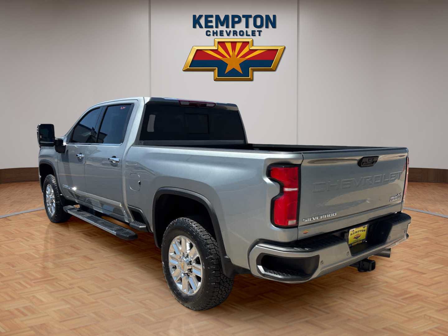 Used 2024 Chevrolet Silverado 2500 High Country w/ Max Trailering Package AWD/4WD image 4