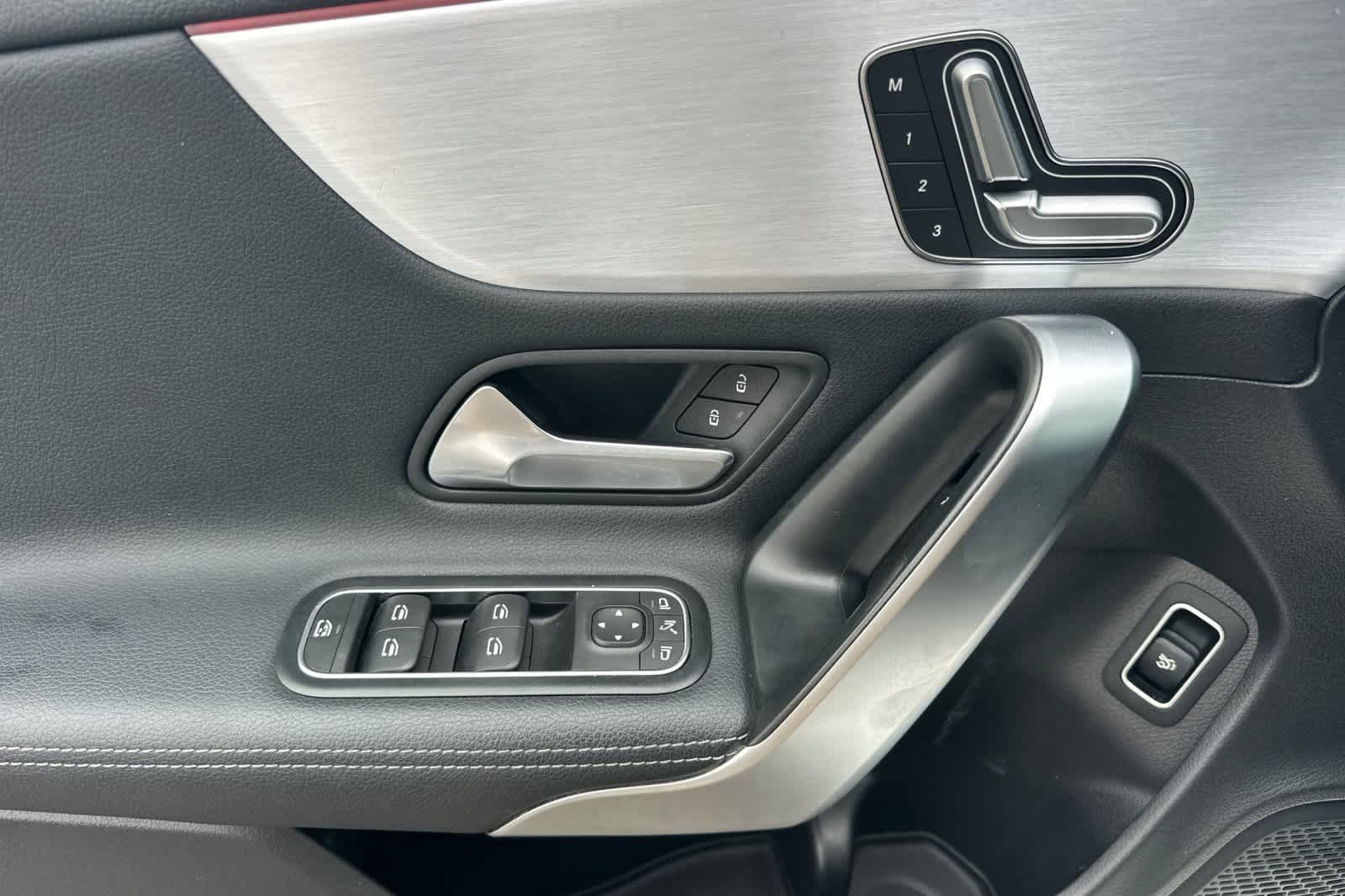 Used 2021 Mercedes-Benz CLA 250 image 12