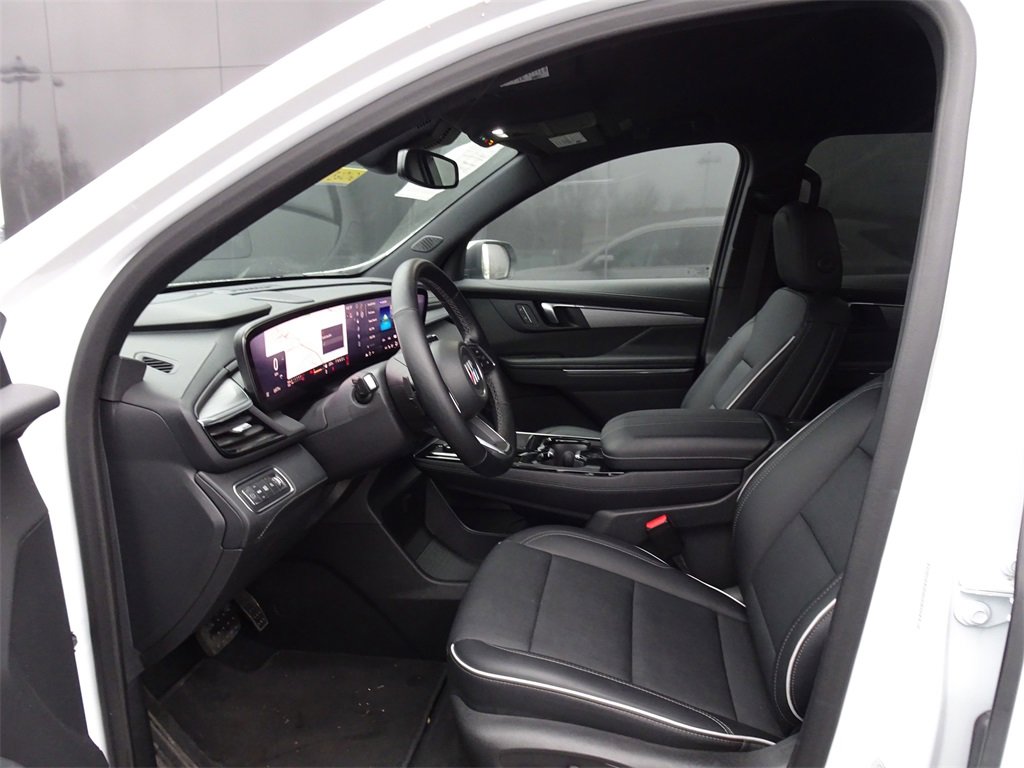 Used 2025 Buick Enclave Preferred image 4