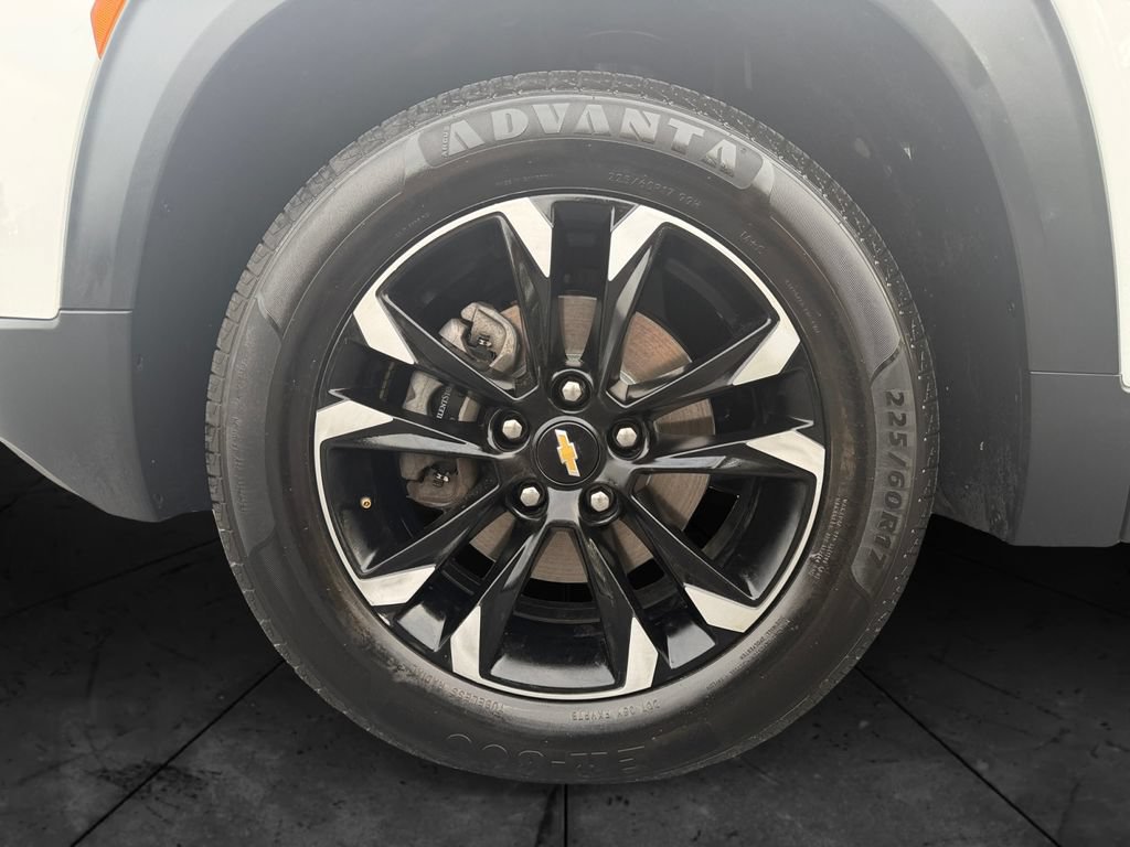 Used 2023 Chevrolet TrailBlazer LT w/ Convenience Package AWD/4WD image 14