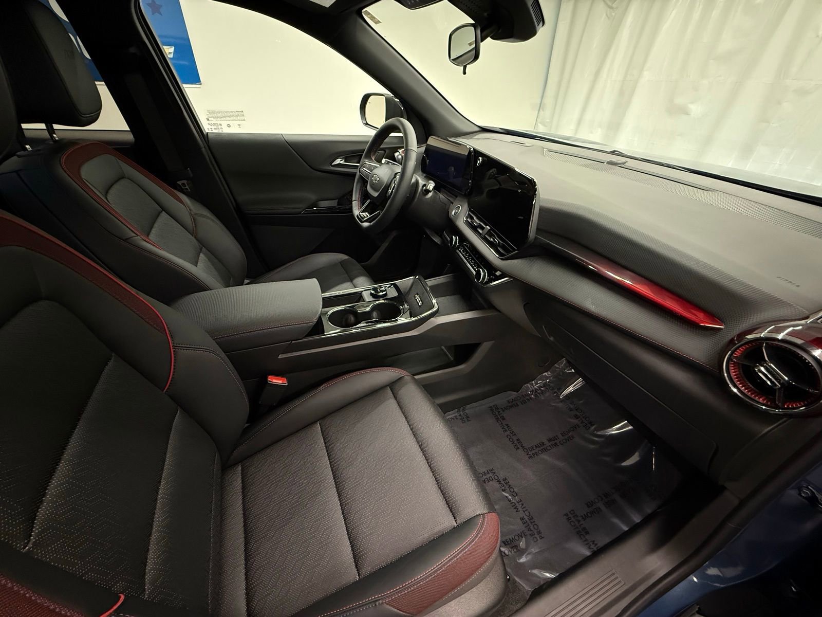 Used 2025 Chevrolet Equinox RS image 8