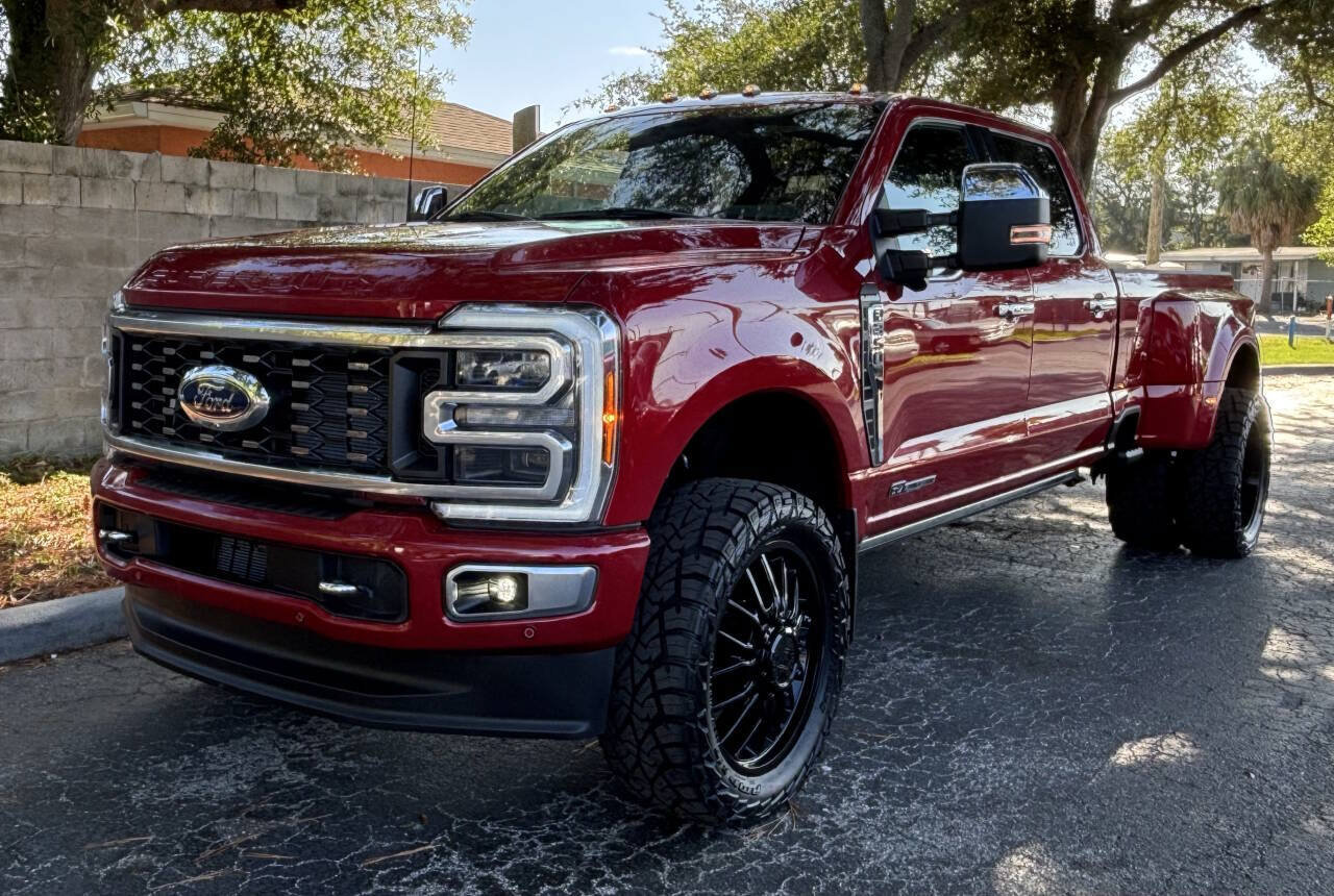 Used 2023 Ford F350 Platinum AWD/4WD image 2