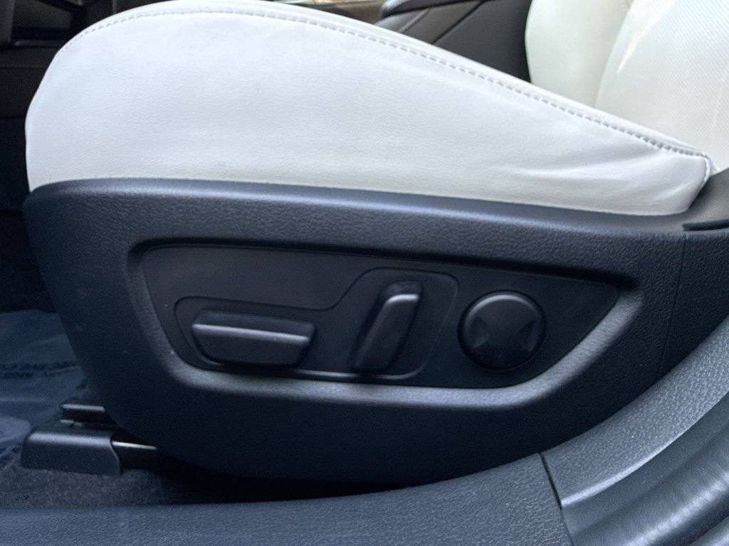 Used 2023 MAZDA CX-30 AWD 2.5 S w/ Premium Package image 14