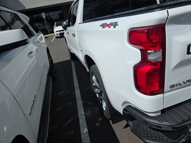 Used 2021 Chevrolet Silverado 1500 LTZ w/ LTZ Convenience Package II AWD/4WD image 14
