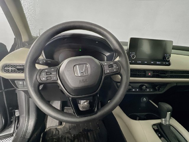 Used 2024 Honda HR-V LX image 13