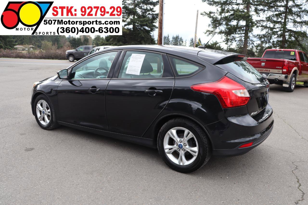 Used 2014 Ford Focus SE w/ SE Winter Package image 6