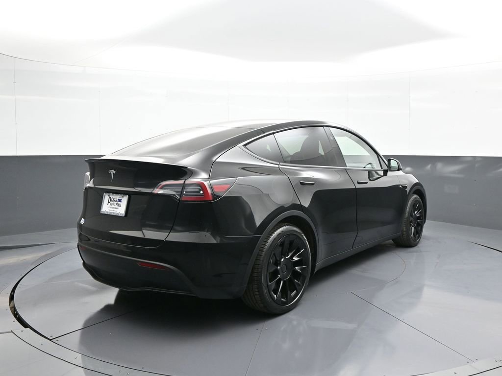 Used 2023 Tesla Model Y Long Range image 6