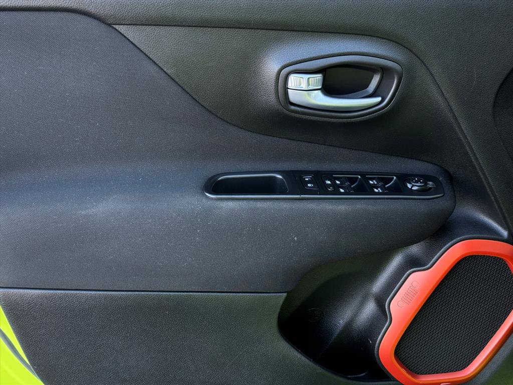 Used 2018 Jeep Renegade Sport w/ Power & Air Group image 14