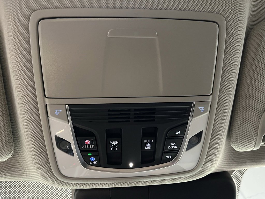 Certified 2024 Acura RDX SH-AWD w/ Advance Package image 9