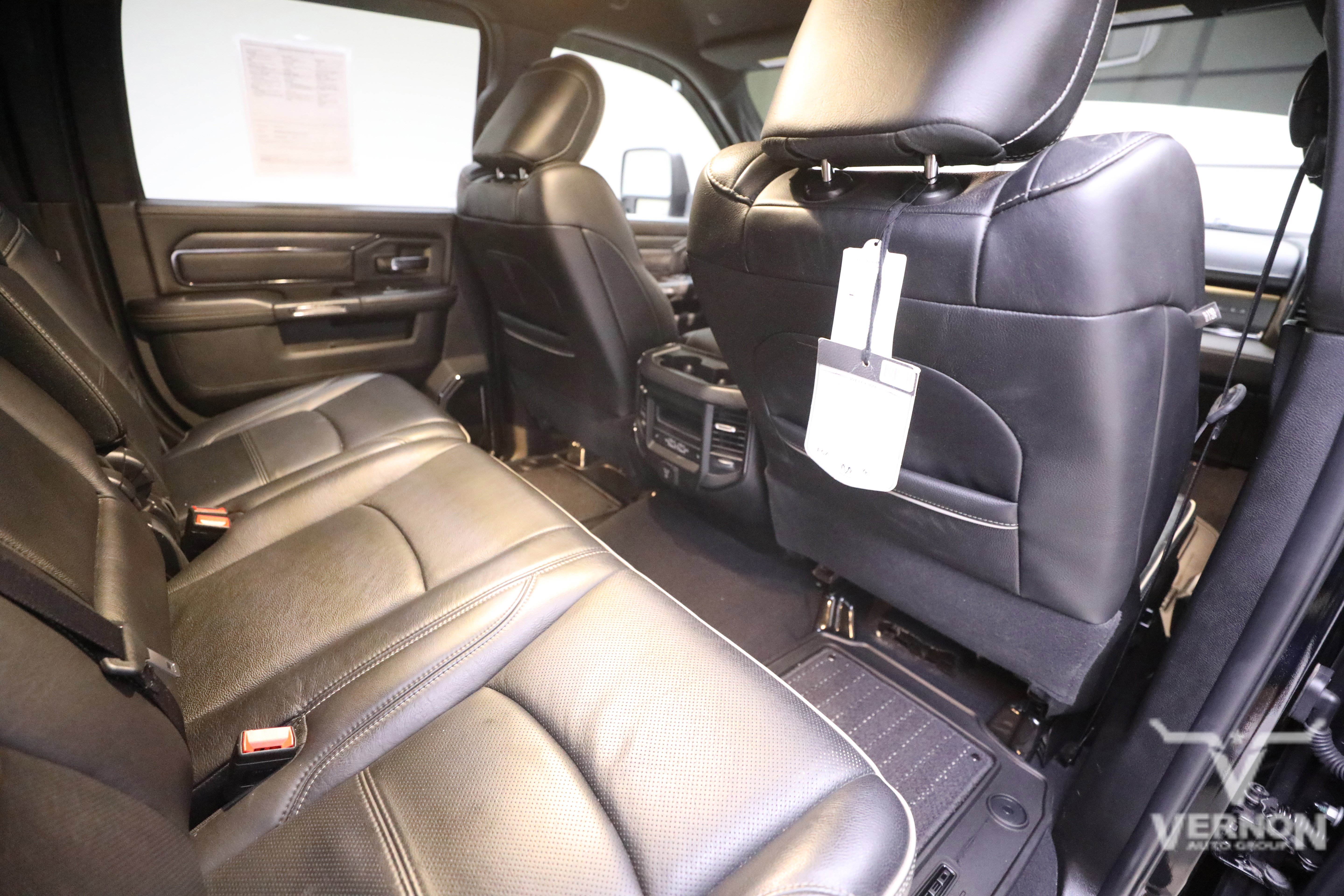 Used 2024 RAM 3500 Limited image 12