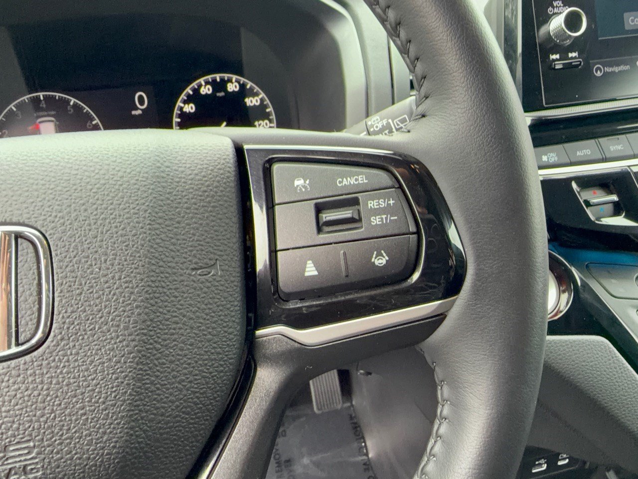 Certified 2025 Honda Odyssey Touring image 19