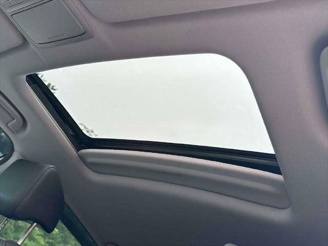 Used 2020 Honda CR-V Touring image 18