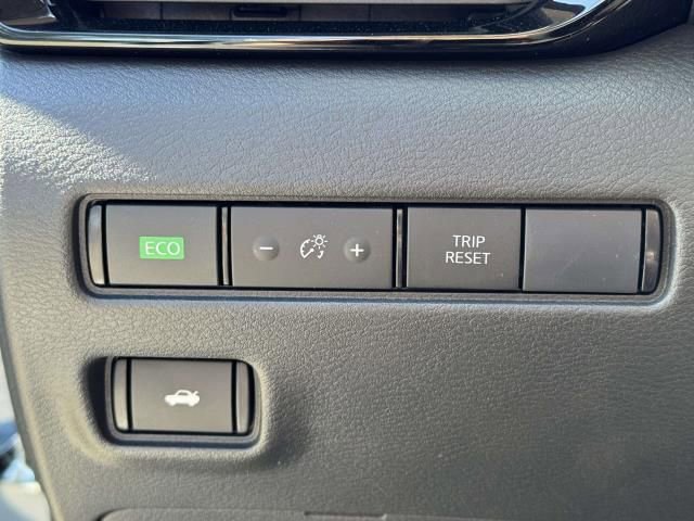 New 2025 Nissan Sentra SV image 17