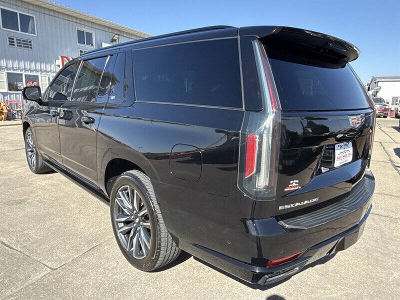 Used 2023 Cadillac Escalade ESV Sport w/ Touring Package AWD/4WD image 5