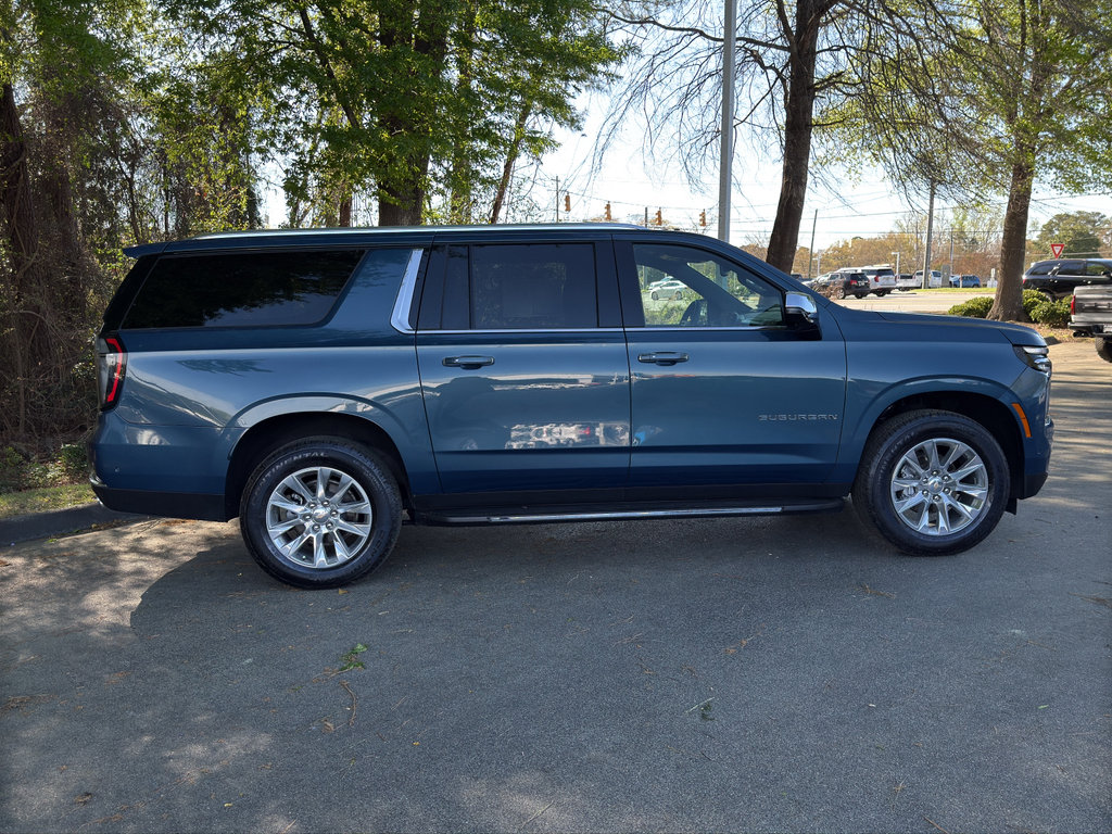 Used 2025 Chevrolet Suburban Premier image 11