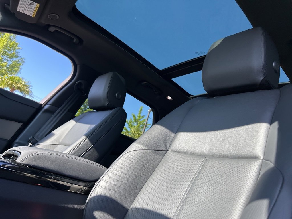 New 2026 Land Rover Range Rover Velar S image 14