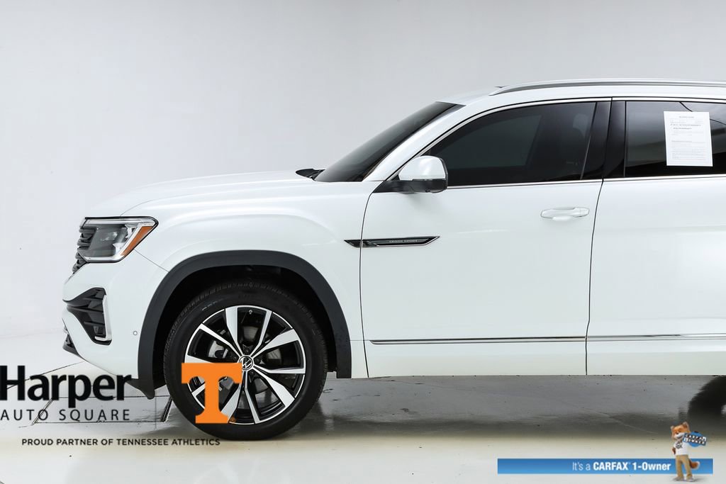 Used 2025 Volkswagen Atlas Cross Sport SEL Premium R-Line image 42