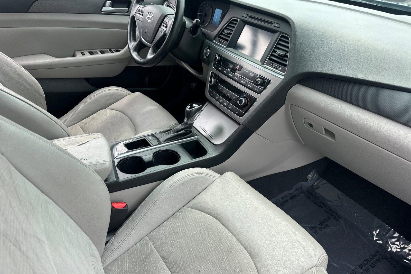 Used 2017 Hyundai Sonata Sport w/ Value Edition Package 02 FWD image 31