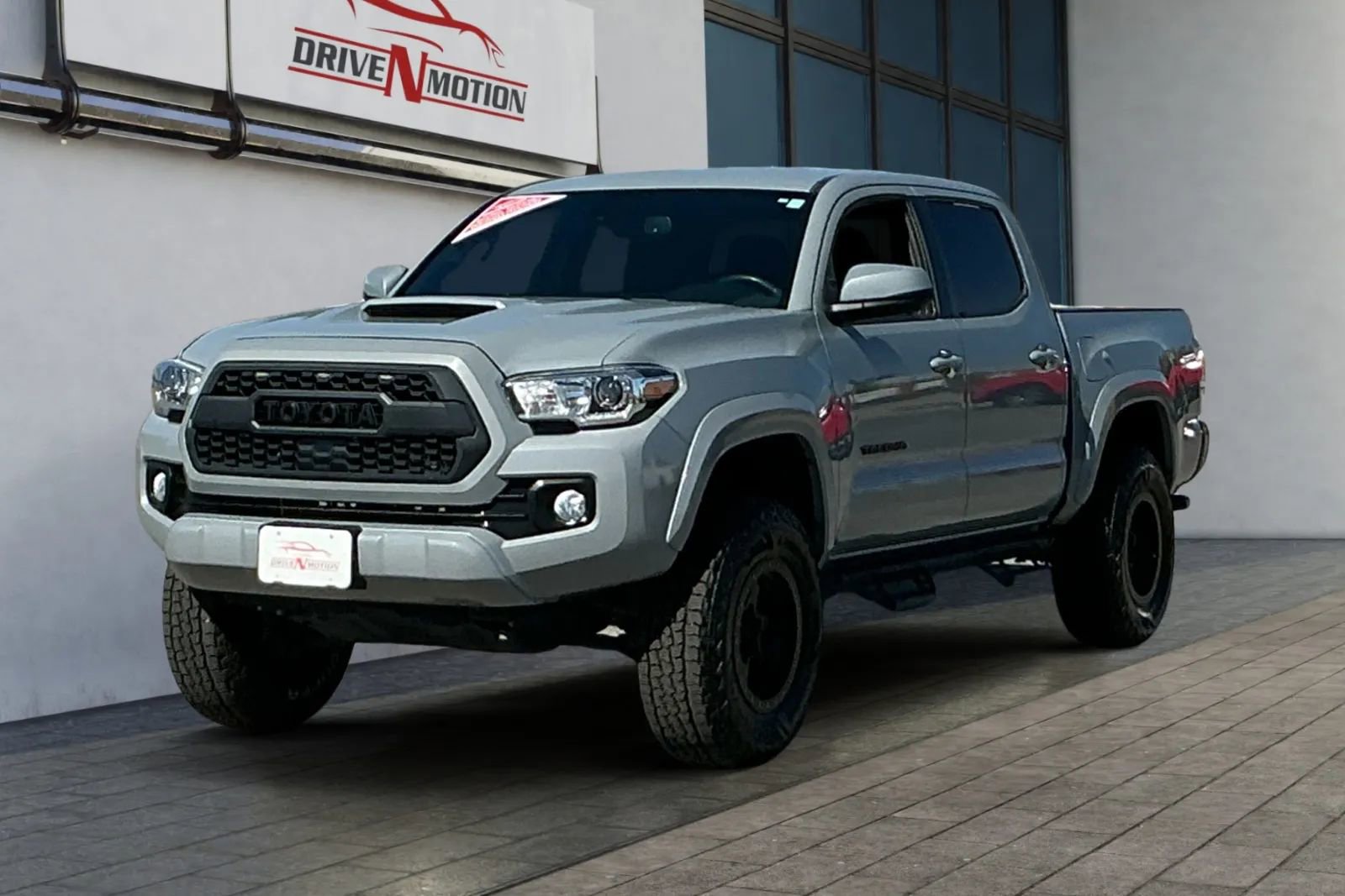 Used 2020 Toyota Tacoma TRD Sport image 7