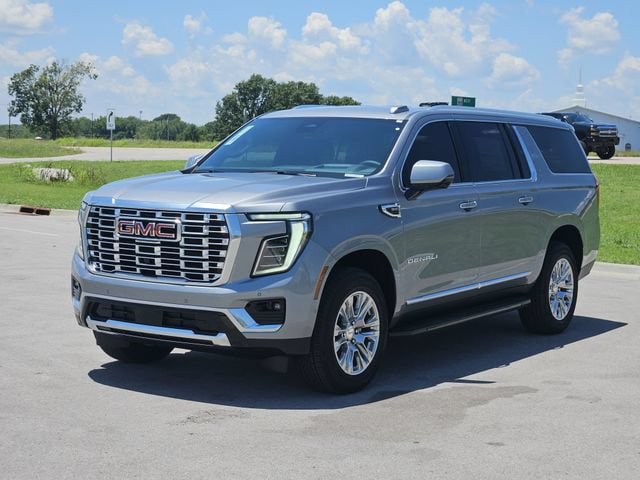 New 2026 GMC Yukon XL Denali AWD/4WD image 2