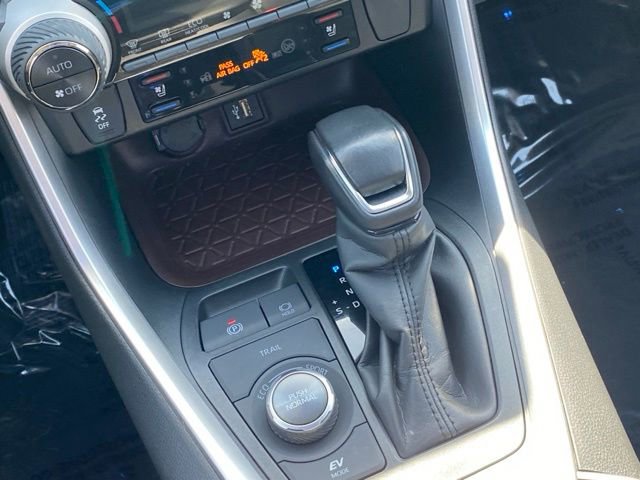 Certified 2023 Toyota RAV4 Limited w/ Limited Grade Weather Package AWD/4WD image 20