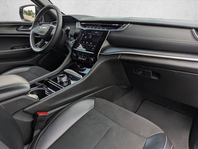 Used 2023 Jeep Grand Cherokee L Laredo AWD/4WD image 21